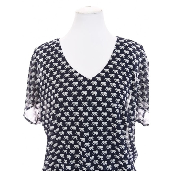 Cabi Navy Blue White Elephant Print Chiffon Overlay Layered Blouse Womens Sz S - Picture 7 of 13